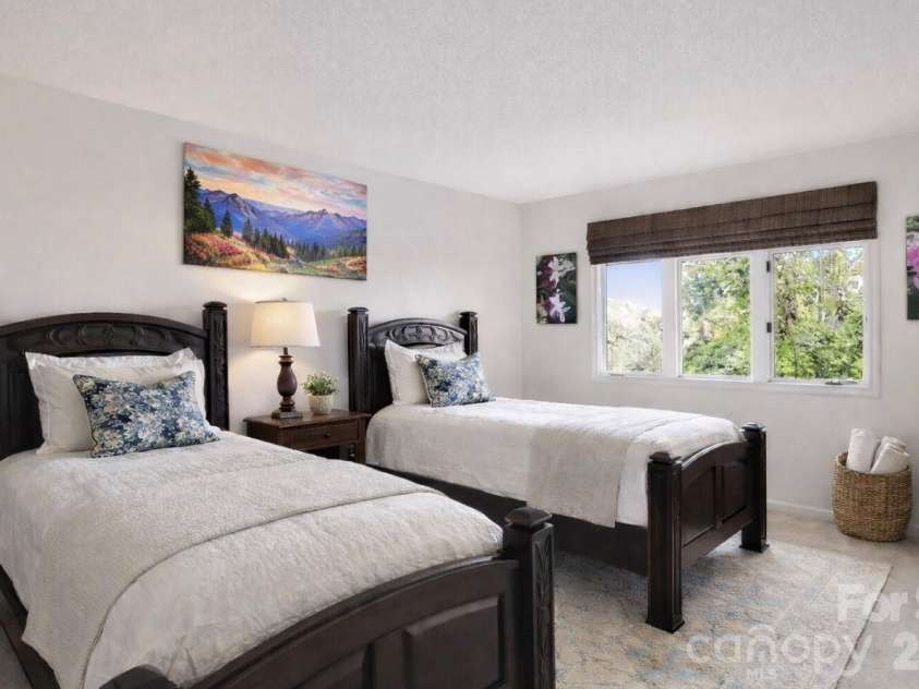 2902 Timber Trail, Asheville, NC 28804.  MLS# CAR4176254, YatesRealty ID 7425. 