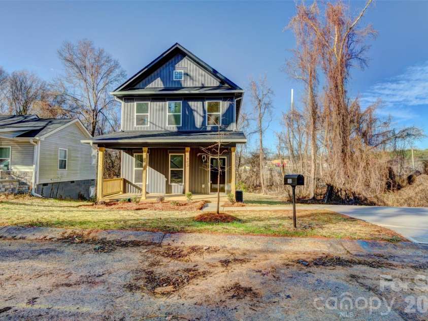 102 Park Street, Shelby, NC 28150.  MLS# CAR4329815, YatesRealty ID 7426. 