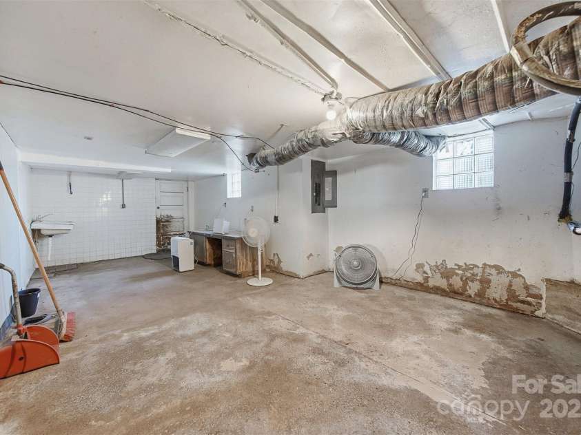 105 2nd Avenue, Catawba, NC 28609.  MLS# CAR4315128, YatesRealty ID 7428. Basement