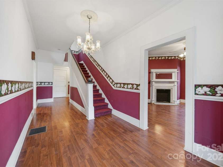 105 2nd Avenue, Catawba, NC 28609.  MLS# CAR4315128, YatesRealty ID 7428. Entry Foyer
