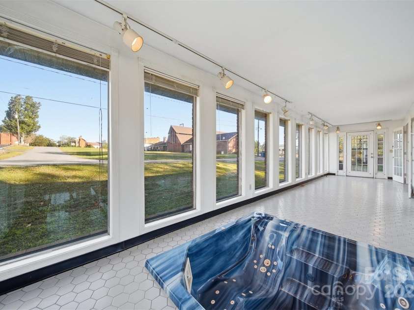 105 2nd Avenue, Catawba, NC 28609.  MLS# CAR4315128, YatesRealty ID 7428. Front Sunroom