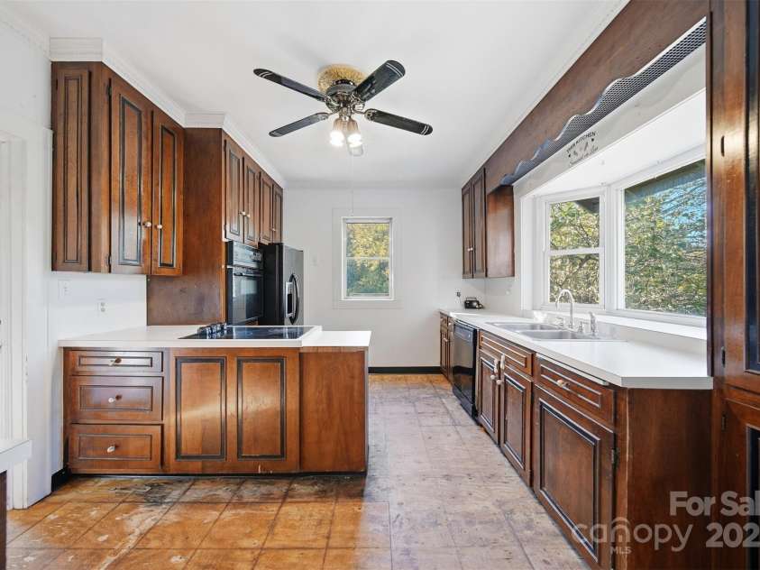 105 2nd Avenue, Catawba, NC 28609.  MLS# CAR4315128, YatesRealty ID 7428. Kitchen
