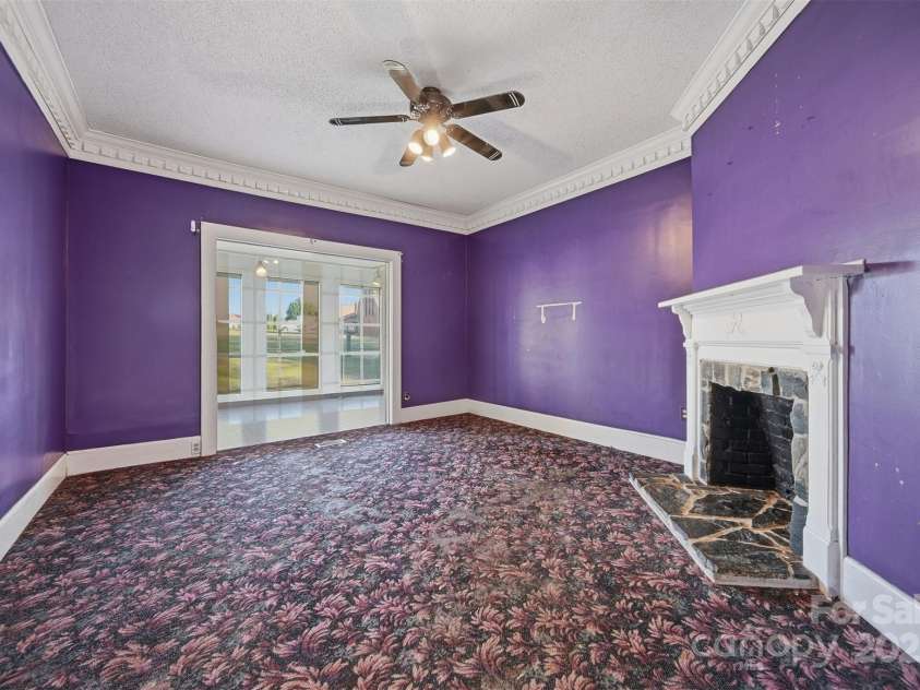 105 2nd Avenue, Catawba, NC 28609.  MLS# CAR4315128, YatesRealty ID 7428. Sitting Room off Primary Bedroom