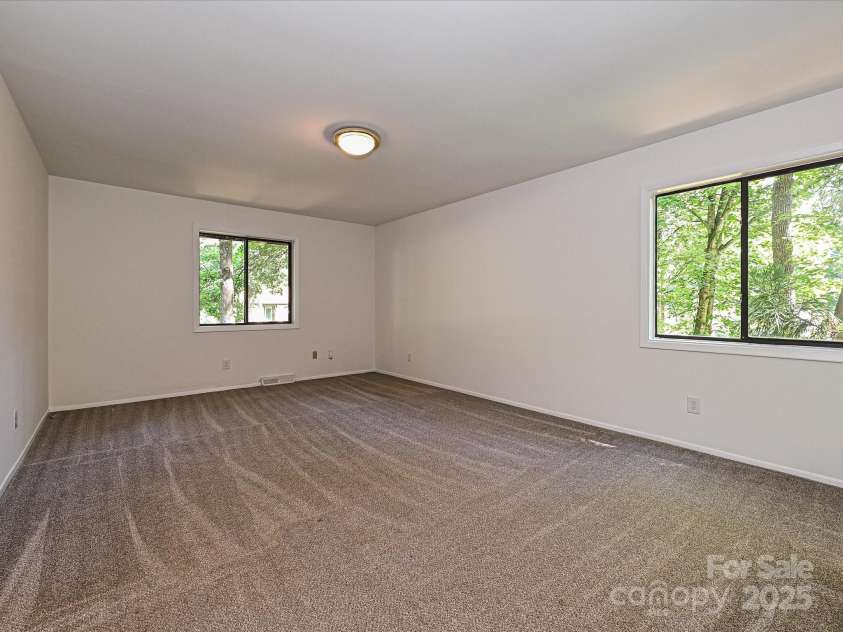 6745 Thermal Road, Charlotte, NC 28211.  MLS# CAR4245099, YatesRealty ID 7428. 