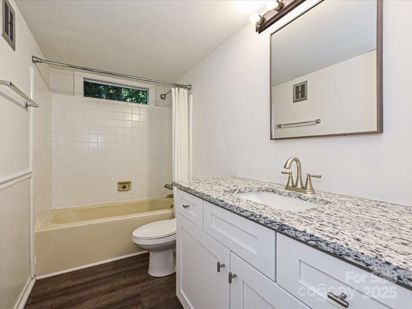 6745 Thermal Road, Charlotte, NC 28211.  MLS# CAR4245099, YatesRealty ID 7428. 