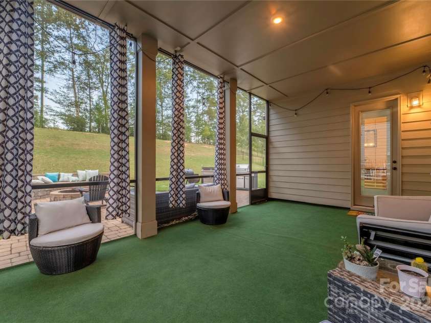 16827 Monocacy Boulevard, Huntersville, NC 28078.  MLS# CAR4188848, YatesRealty ID 7429. 