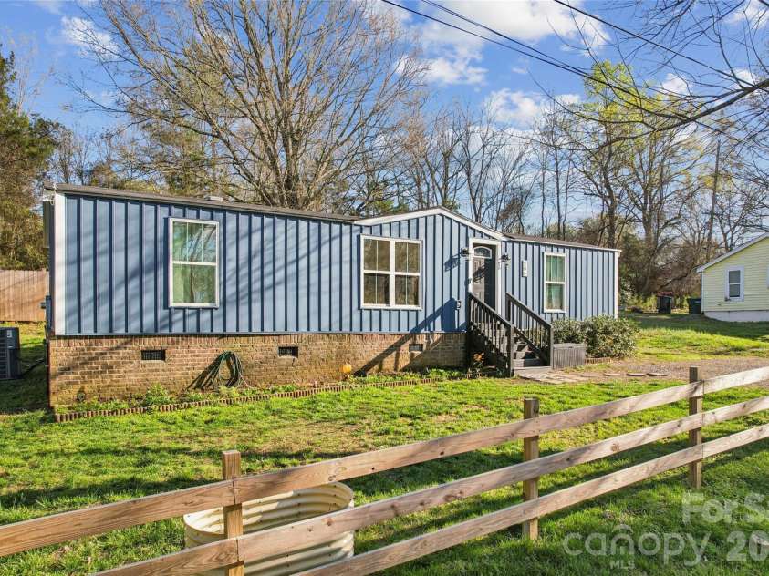 286 Epworth Street, Concord, NC 28027.  MLS# CAR4358719, YatesRealty ID 7429. 