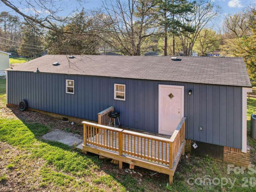 286 Epworth Street, Concord, NC 28027.  MLS# CAR4358719, YatesRealty ID 7429. 