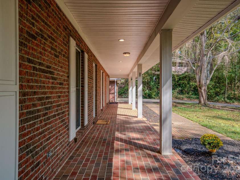 35 Byrd Road, Candler, NC 28715.  MLS# CAR4314143, YatesRealty ID 743. 