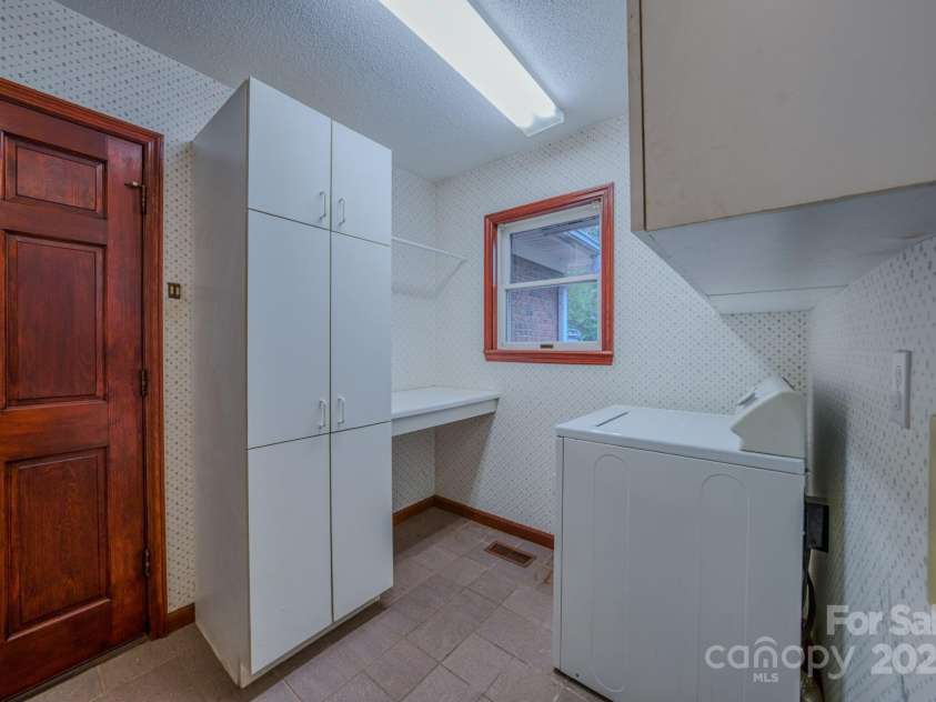 35 Byrd Road, Candler, NC 28715.  MLS# CAR4314143, YatesRealty ID 743. Laundry Area
