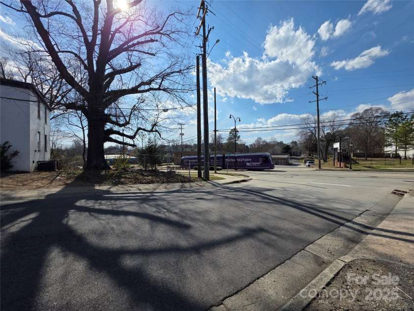 1519 and 1521 Montgomery Street, Charlotte, NC 28216.  MLS# CAR4235325, YatesRealty ID 7430. 