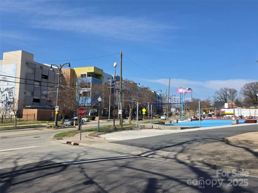 1519 and 1521 Montgomery Street, Charlotte, NC 28216.  MLS# CAR4235325, YatesRealty ID 7430. 