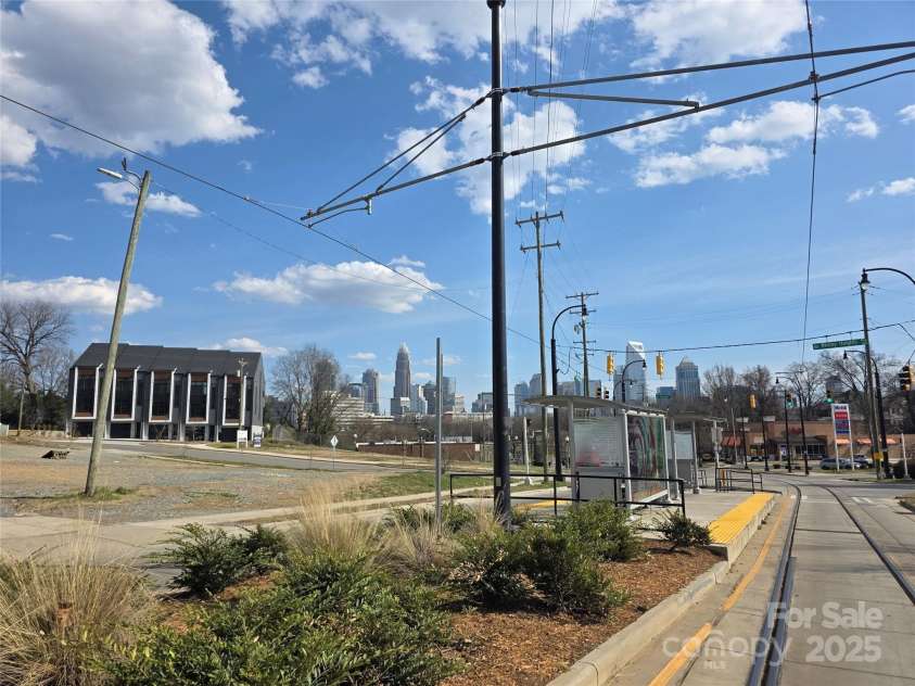 1519 and 1521 Montgomery Street, Charlotte, NC 28216.  MLS# CAR4235325, YatesRealty ID 7430. 