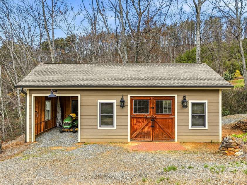 286 Preservation Trail, Columbus, NC 28722.  MLS# CAR4362617, YatesRealty ID 7430. 