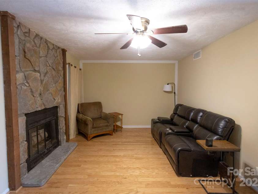 216 Carriage Lamp Court, Boone, NC 28607.  MLS# CAR4241094, YatesRealty ID 7432. 