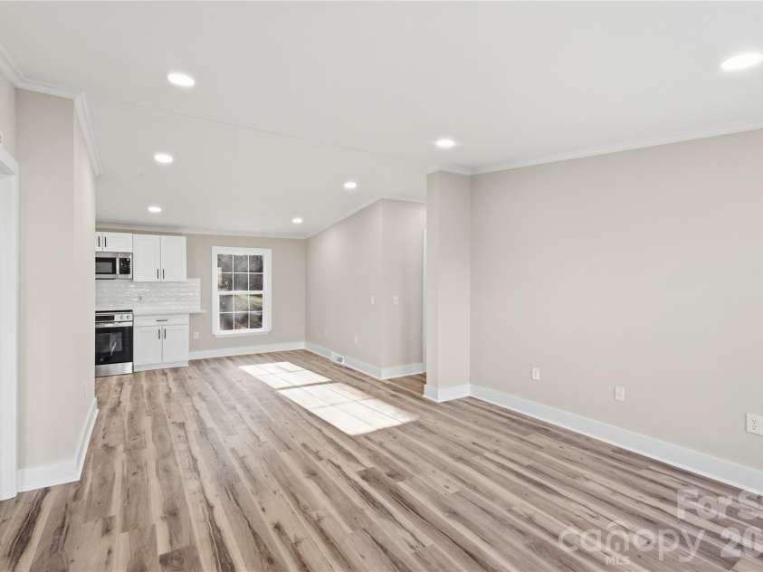 3313 Weeping Willow Drive, Concord, NC 28027.  MLS# CAR4349604, YatesRealty ID 7432. Living room