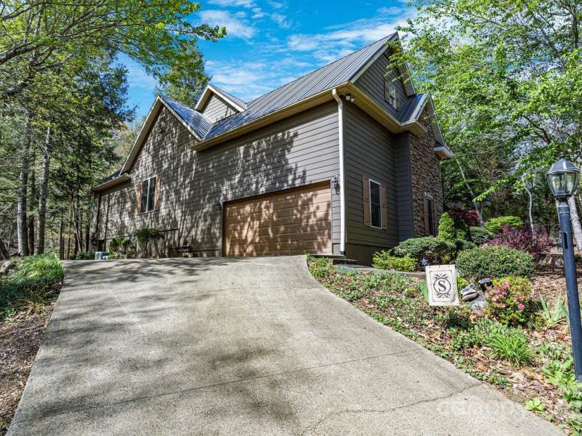 112 Wren Court, Lake Lure, NC 28746.  MLS# CAR4243925, YatesRealty ID 7433. 