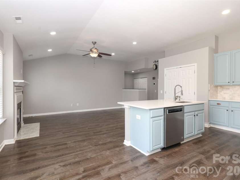 9506 Scotland Hall Court, Charlotte, NC 28277.  MLS# CAR4361166, YatesRealty ID 7433. 