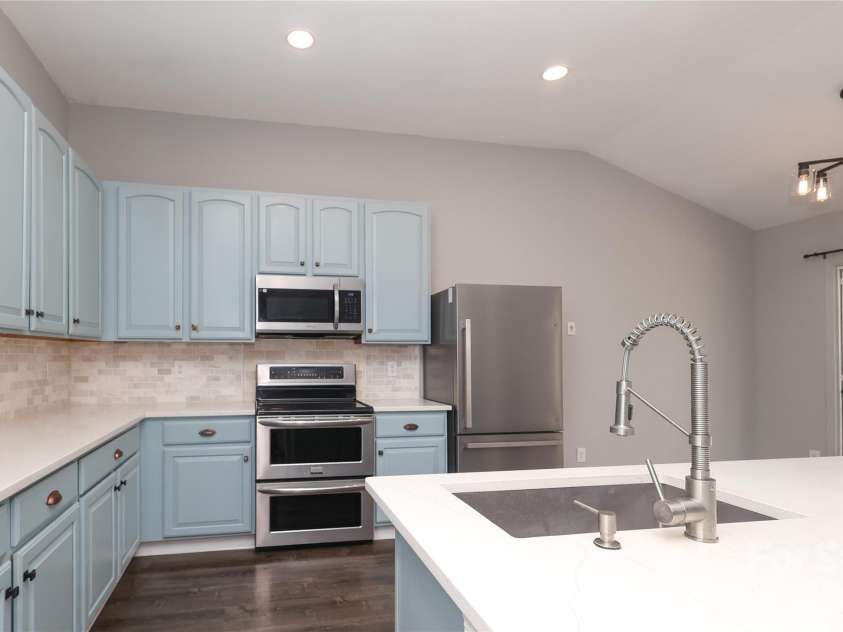 9506 Scotland Hall Court, Charlotte, NC 28277.  MLS# CAR4361166, YatesRealty ID 7433. 