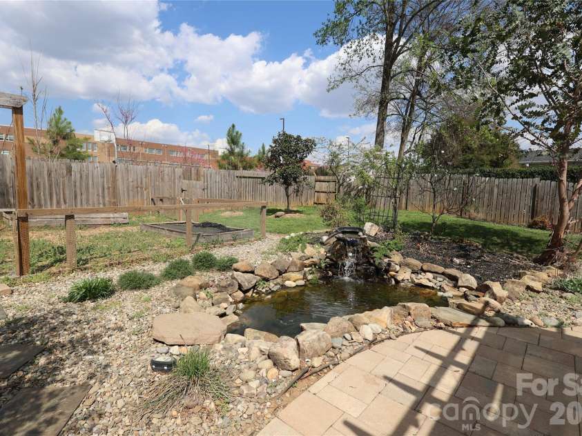 9506 Scotland Hall Court, Charlotte, NC 28277.  MLS# CAR4361166, YatesRealty ID 7433. 
