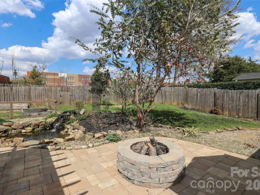 9506 Scotland Hall Court, Charlotte, NC 28277.  MLS# CAR4361166, YatesRealty ID 7433. 