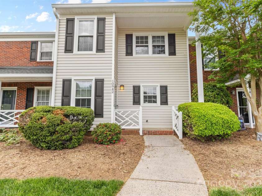 10942 Winterbourne Court, Charlotte, NC 28277.  MLS# CAR4246221, YatesRealty ID 7434. 