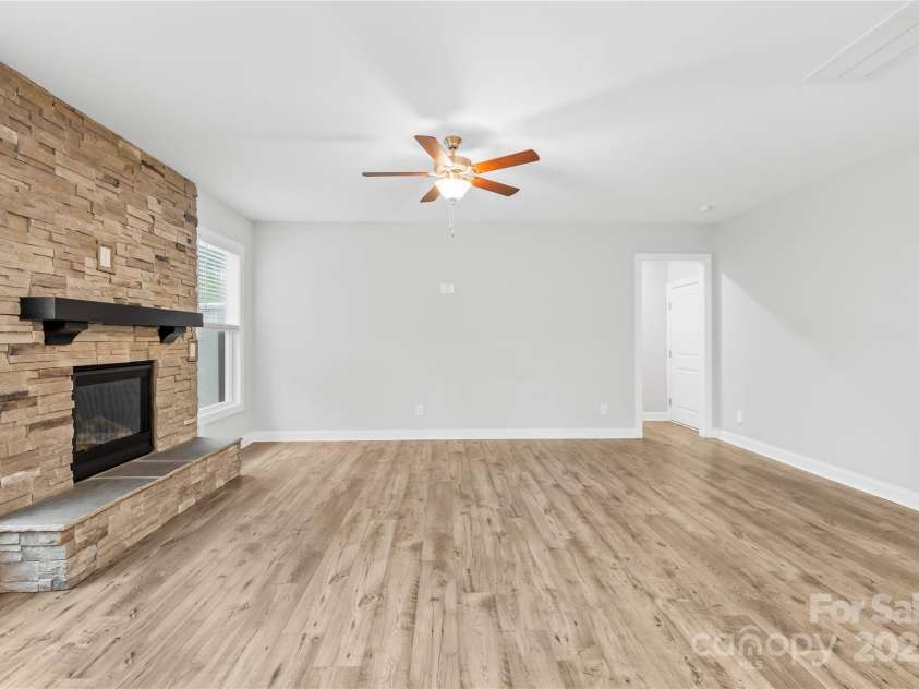 121 Pine Eagle Drive, Rock Hill, SC 29732.  MLS# CAR4239205, YatesRealty ID 7435. 