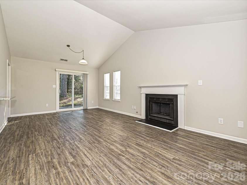 1225 Eagles Landing Drive, Charlotte, NC 28214.  MLS# CAR4357532, YatesRealty ID 7436. 