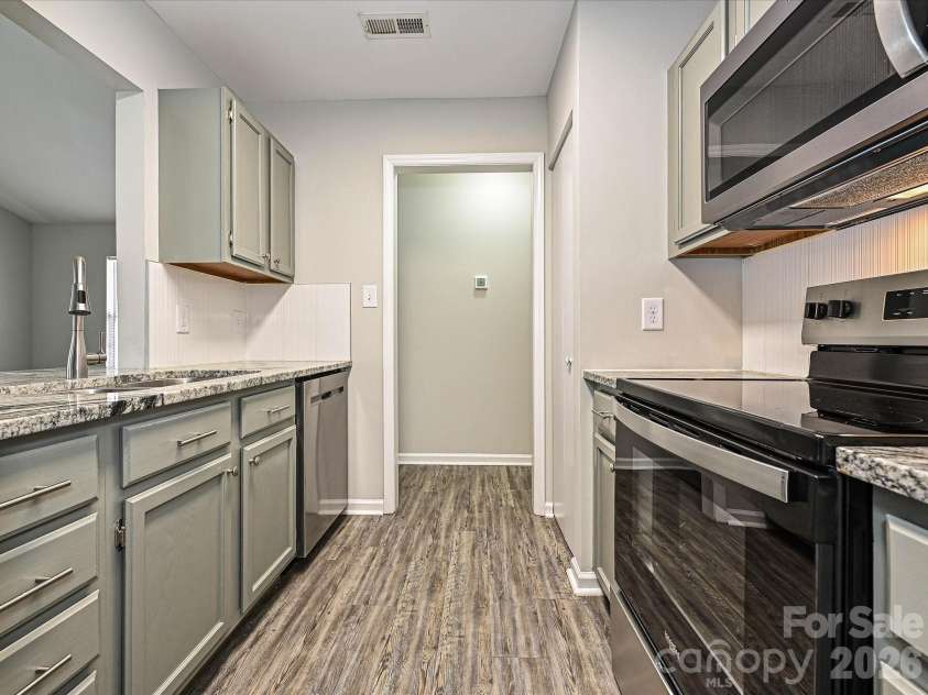 1225 Eagles Landing Drive, Charlotte, NC 28214.  MLS# CAR4357532, YatesRealty ID 7436. 