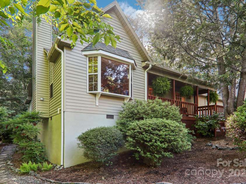 123 Brandymill Loop, Etowah, NC 28729.  MLS# CAR4264778, YatesRealty ID 7437. 