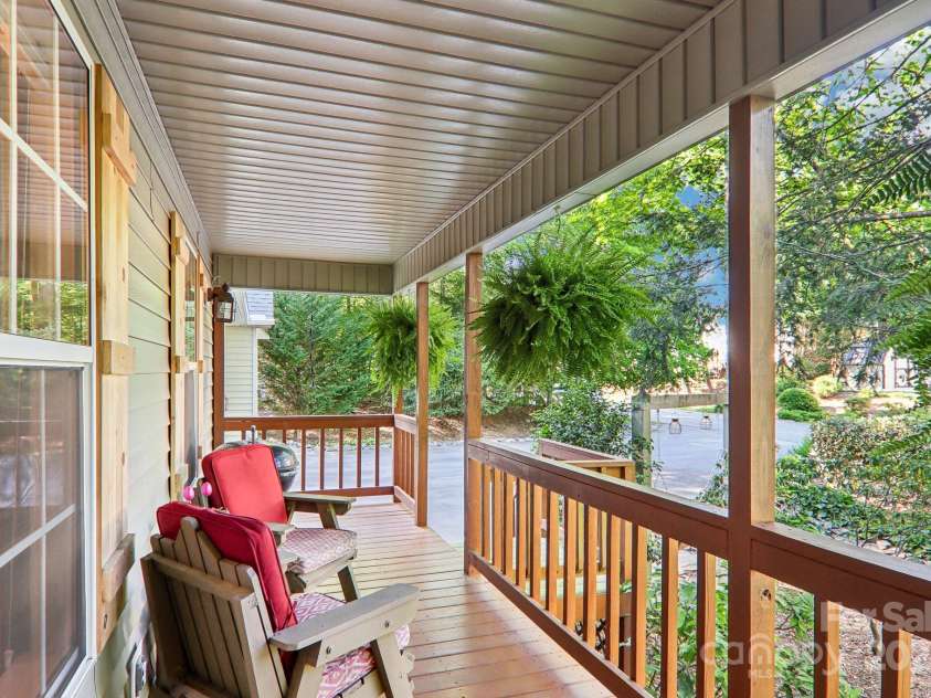 123 Brandymill Loop, Etowah, NC 28729.  MLS# CAR4264778, YatesRealty ID 7437. 