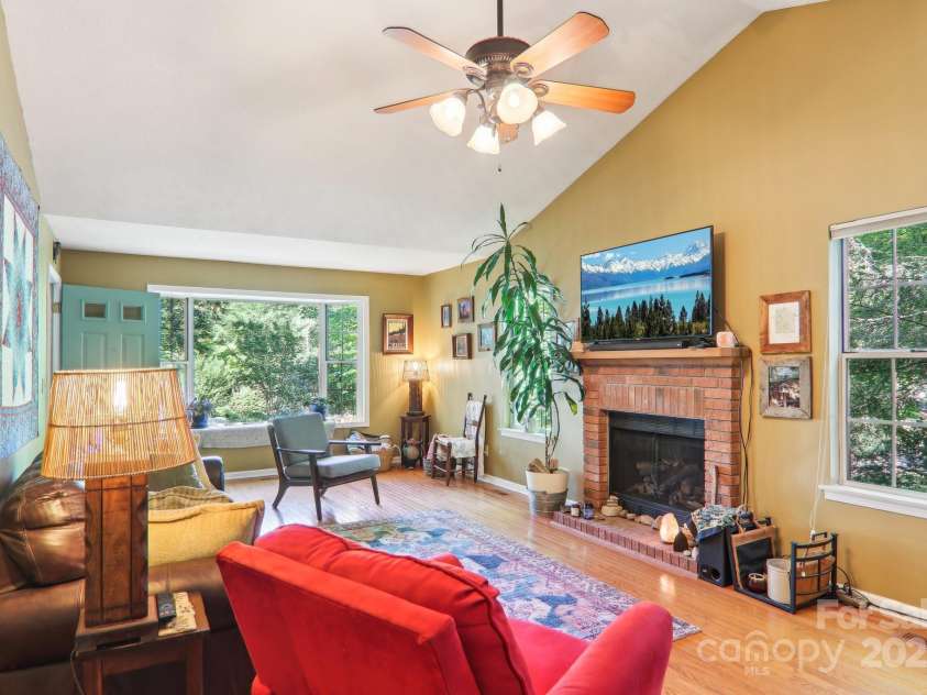 123 Brandymill Loop, Etowah, NC 28729.  MLS# CAR4264778, YatesRealty ID 7437. 