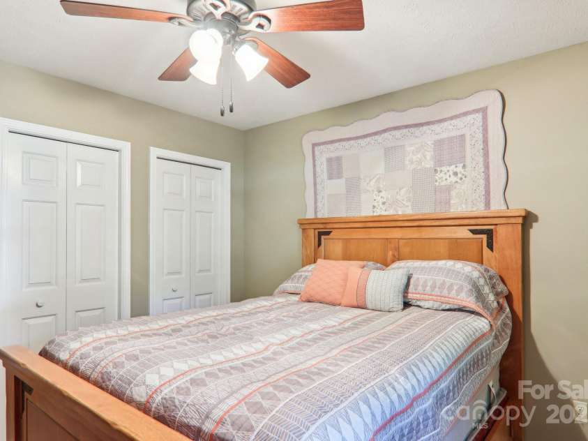123 Brandymill Loop, Etowah, NC 28729.  MLS# CAR4264778, YatesRealty ID 7437. 