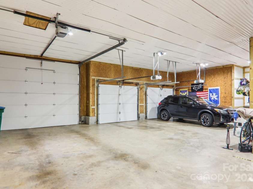 123 Brandymill Loop, Etowah, NC 28729.  MLS# CAR4264778, YatesRealty ID 7437. 