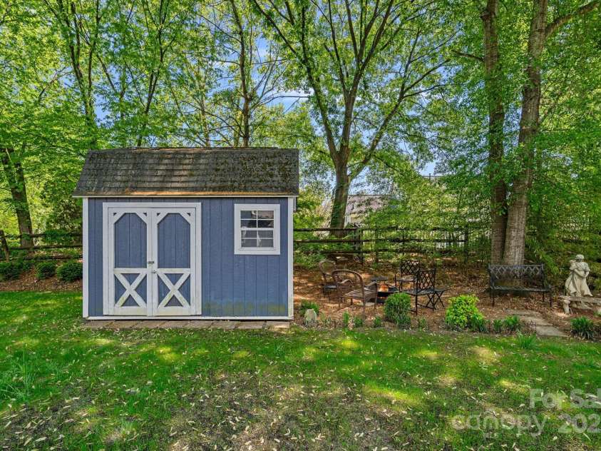 8651 Walsham Drive, Charlotte, NC 28277.  MLS# CAR4246690, YatesRealty ID 7437. 