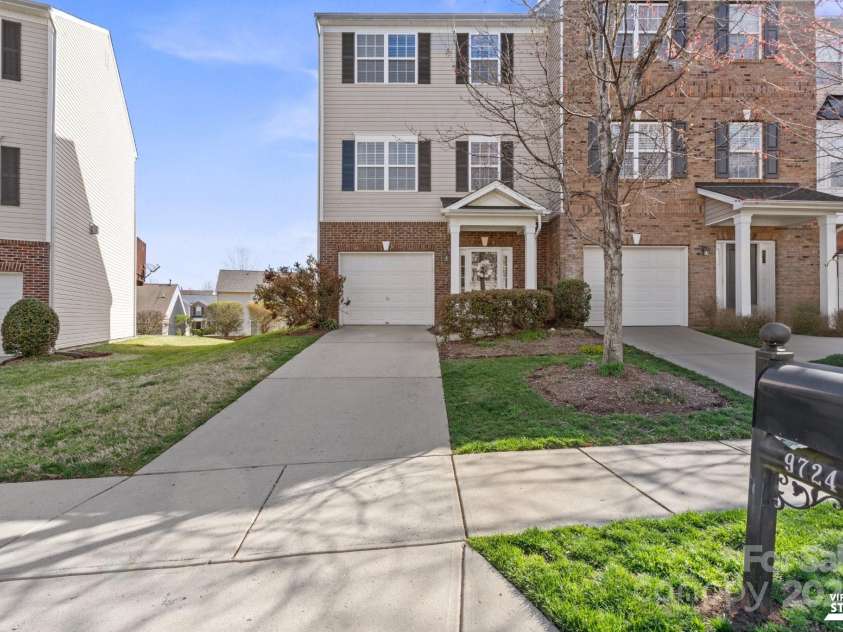 9724 Walkers Glen Drive, Concord, NC 28027.  MLS# CAR4224602, YatesRealty ID 7438. 