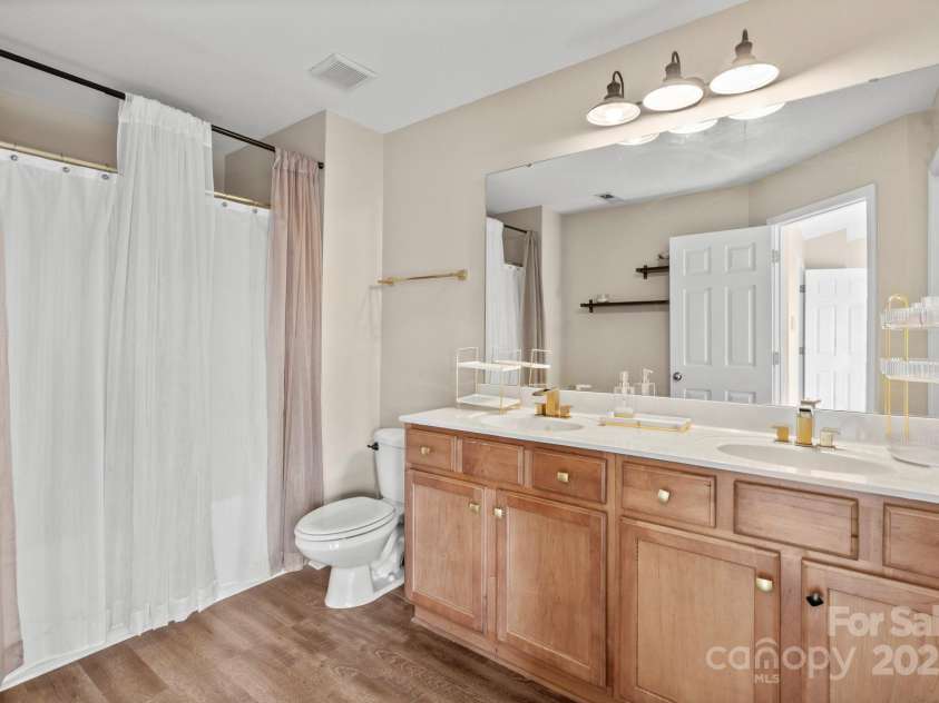 9724 Walkers Glen Drive, Concord, NC 28027.  MLS# CAR4224602, YatesRealty ID 7438. 