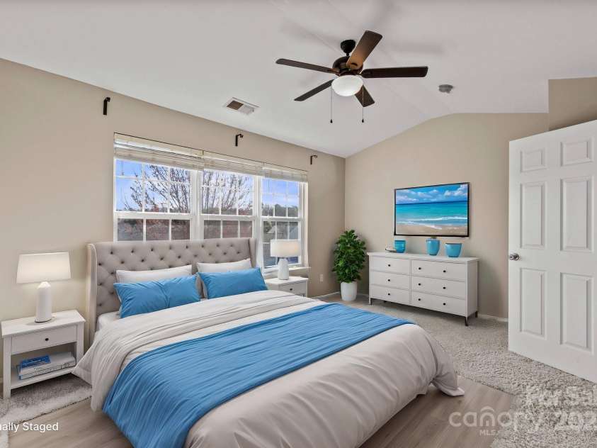 9724 Walkers Glen Drive, Concord, NC 28027.  MLS# CAR4224602, YatesRealty ID 7438. 
