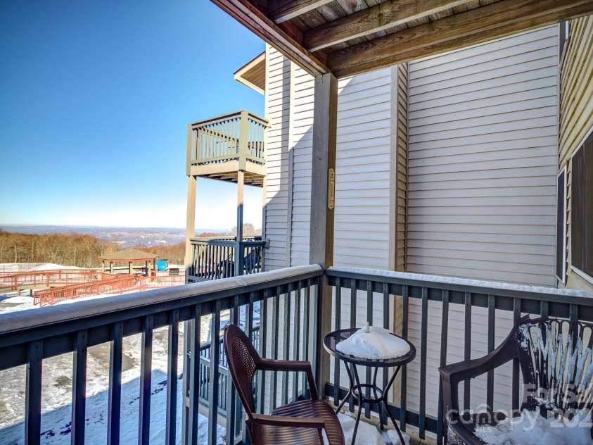 301 Pinnacle Inn Road, Banner Elk, NC 28604.  MLS# CAR4214773, YatesRealty ID 7439. 