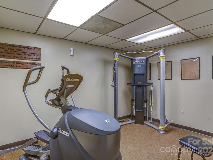 301 Pinnacle Inn Road, Banner Elk, NC 28604.  MLS# CAR4214773, YatesRealty ID 7439. 