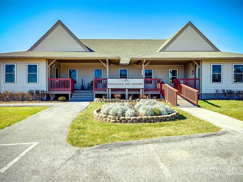 301 Pinnacle Inn Road, Banner Elk, NC 28604.  MLS# CAR4214773, YatesRealty ID 7439. 