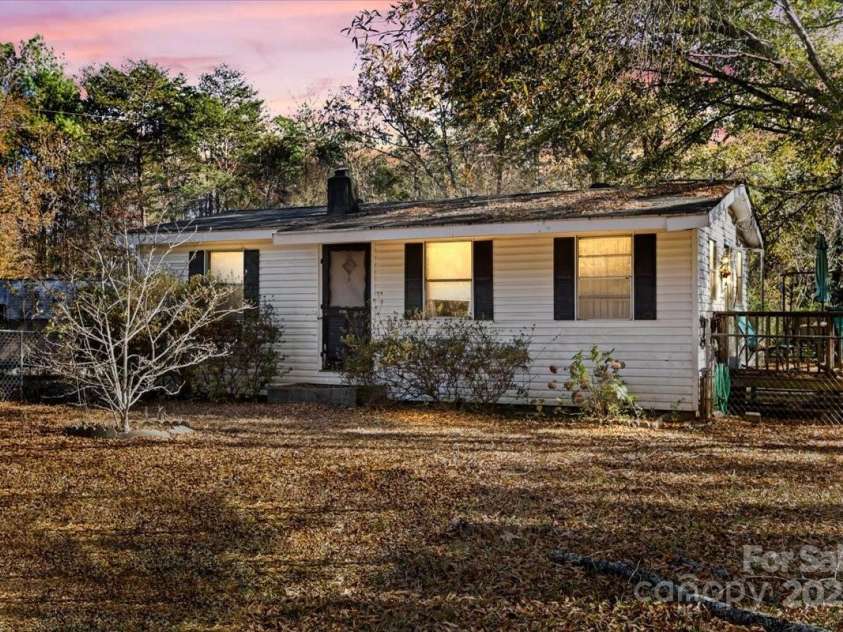 1710 Merritt Road, Fort Mill, SC 29715.  MLS# CAR4321830, YatesRealty ID 744. 