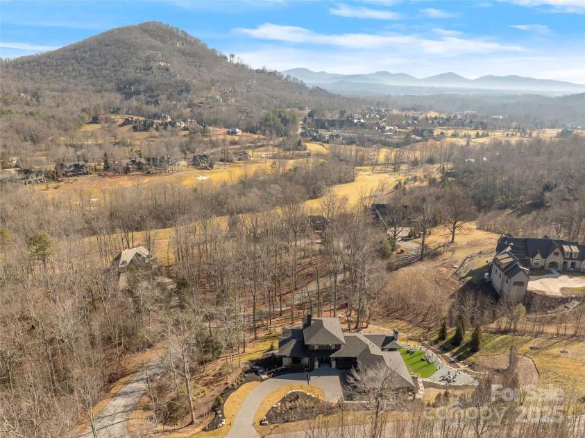 454 Walnut Valley Parkway, Arden, NC 28704.  MLS# CAR4220722, YatesRealty ID 744. 