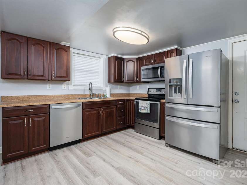 1501 Fern Forest Drive, Gastonia, NC 28054.  MLS# CAR4222511, YatesRealty ID 7440. 