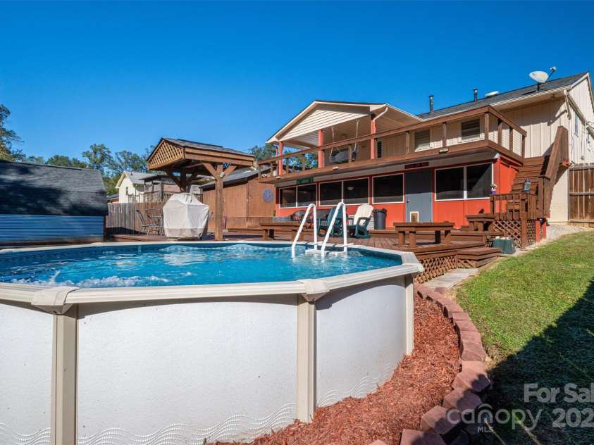 1501 Fern Forest Drive, Gastonia, NC 28054.  MLS# CAR4222511, YatesRealty ID 7440. 