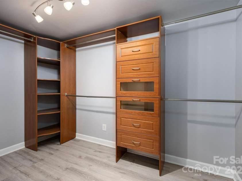 1501 Fern Forest Drive, Gastonia, NC 28054.  MLS# CAR4222511, YatesRealty ID 7440. Downstairs walk-in closet