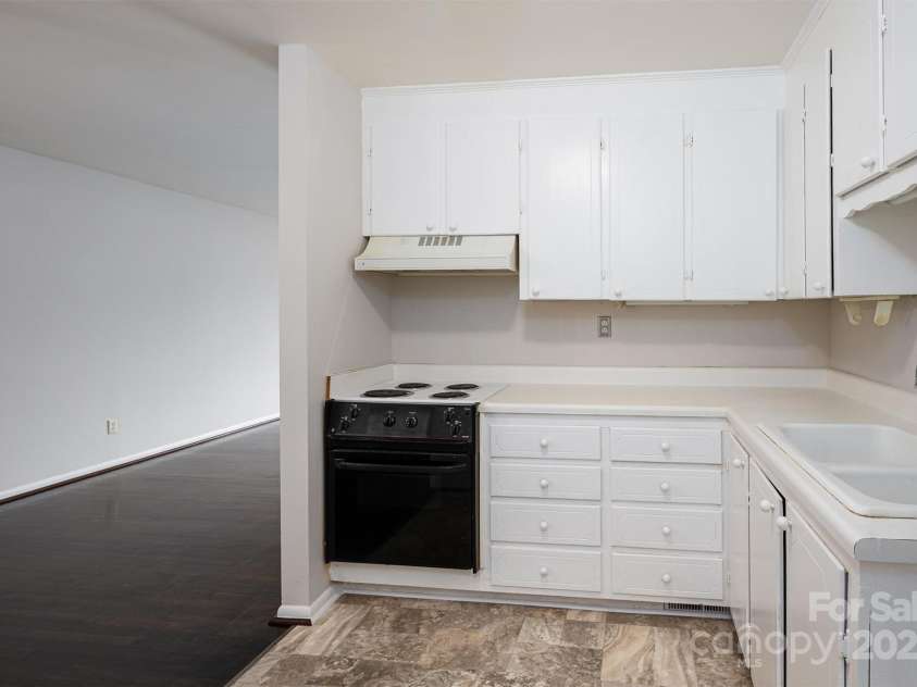 1501 Fern Forest Drive, Gastonia, NC 28054.  MLS# CAR4222511, YatesRealty ID 7440. Upstairs kitchen