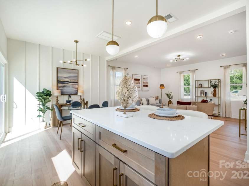 5108 Potter Road, Matthews, NC 28104.  MLS# CAR4238330, YatesRealty ID 7441. 