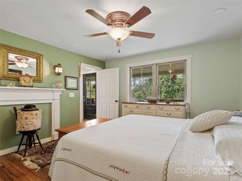 407 Terrell Drive, Bakersville, NC 28705.  MLS# CAR4304322, YatesRealty ID 7442. 