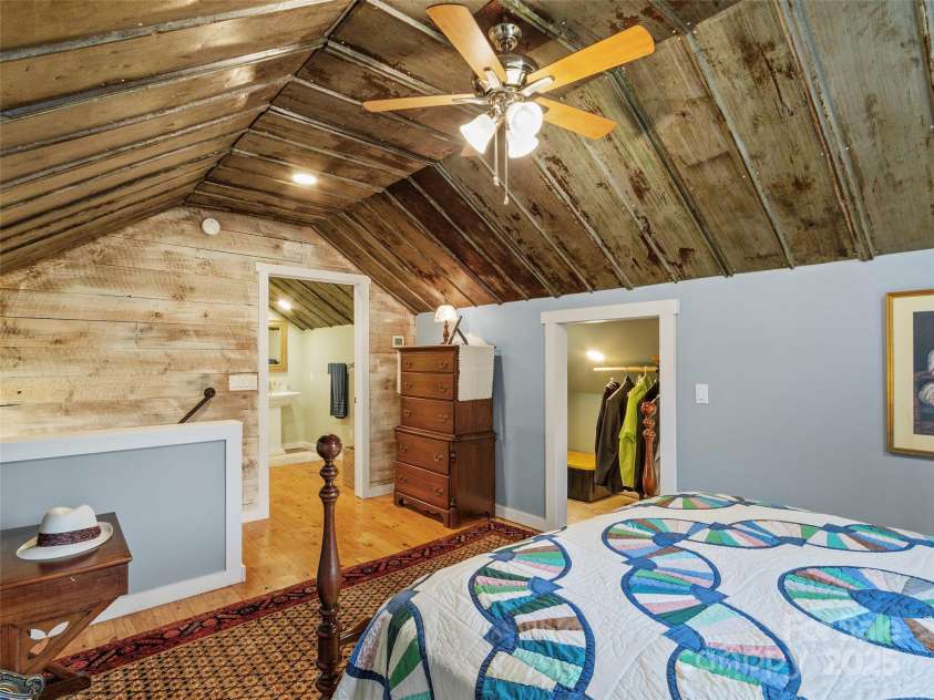 407 Terrell Drive, Bakersville, NC 28705.  MLS# CAR4304322, YatesRealty ID 7442. 